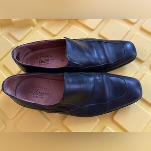 Black Leather Bass Mens 8 1/2 Dress Shoe